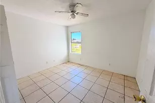 419 NE 16th Pl, Cape Coral, FL 33909 - Photo 11