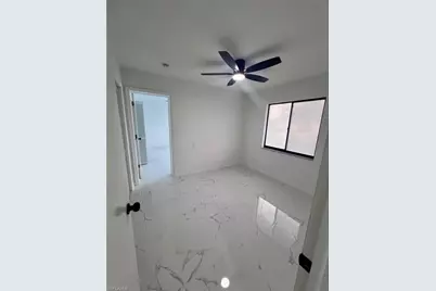 2101 Hibiscus Rd, Fort Myers, FL 33905 - Photo 9