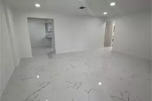 2101 Hibiscus Rd, Fort Myers, FL 33905 - Photo 3