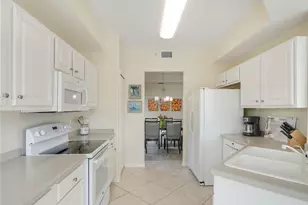 2120 Arielle Dr, Naples, FL 34109 - Photo 9