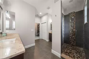 646 Vintage Reserve Cir, Naples, FL 34119 - Photo 11