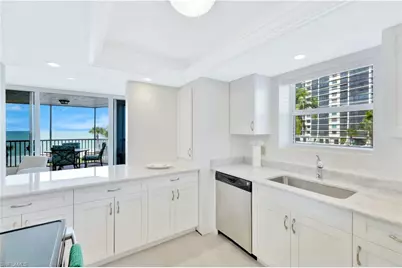 10701 Gulf Shore Dr #302, Naples, FL 34108 - Photo 9