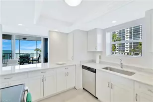 10701 Gulf Shore Dr, Naples, FL 34108 - Photo 9