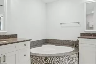 6210 Reserve Cir, Naples, FL 34119 - Photo 13