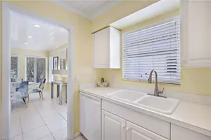 286 4th St S, Naples, FL 34102 - Photo 11