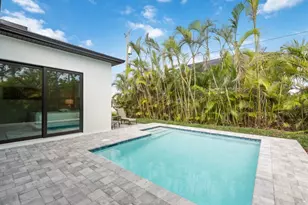 837 99th Ave N, Naples, FL 34108 - Photo 3