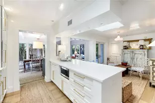 295 6th St N, Naples, FL 34102 - Photo 11