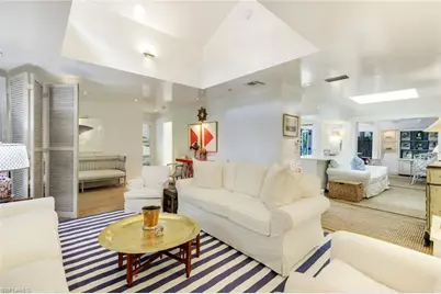 295 6th St N, Naples, FL 34102 - Photo 5