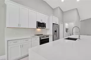 4655 Hawks Nest Way, Naples, FL 34114 - Photo 17