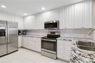 28564 Alessandria Cir, Bonita Springs, FL 34135 - Photo 9