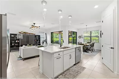 10475 Ventana Ln, Naples, FL 34120 - Photo 7