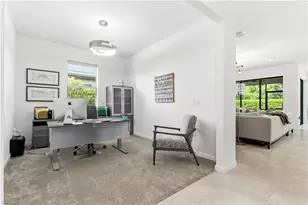 10475 Ventana Ln, Naples, FL 34120 - Photo 9