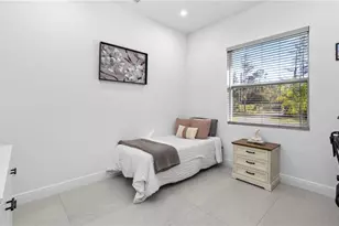 569 Desoto Blvd S, Naples, FL 34117 - Photo 23