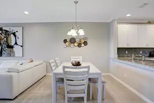 9378 Pocida Ct, Naples, FL 34119 - Photo 9