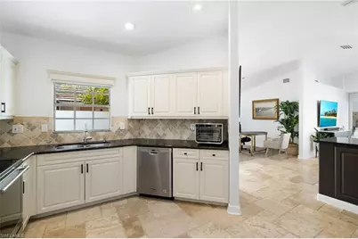 11049 Longshore Way W, Naples, FL 34119 - Photo 23