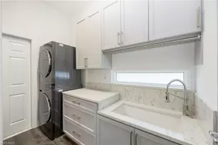 4249 Montalvo Ct, Naples, FL 34109 - Photo 23
