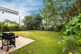 808 110th Ave N, Naples, FL 34108 - Photo 29