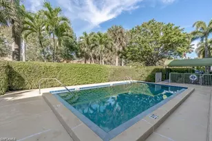 72 7th St S, Naples, FL 34102 - Photo 19