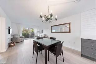 72 7th St S, Naples, FL 34102 - Photo 7