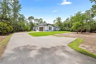 348 14th Ave NE, Naples, FL 34120 - Photo 3