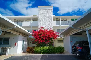 658 Broad Ave S, Naples, FL 34102 - Photo 29