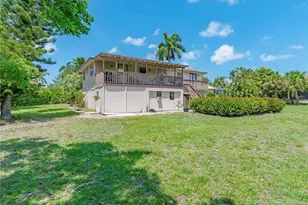 617 Somerset Ct, Marco Island, FL 34145 - Photo 5