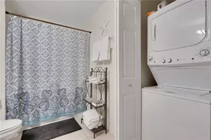 9175 Celeste Dr, Naples, FL 34113 - Photo 23