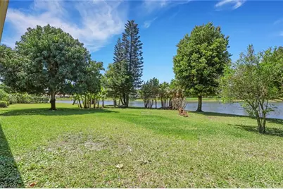 219 Monterey Dr, Naples, FL 34119 - Photo 3