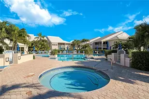 5801 Glencove Dr, Naples, FL 34108 - Photo 21