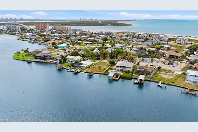 8061 Lagoon Rd, Fort Myers Beach, FL 33931 - Photo 15