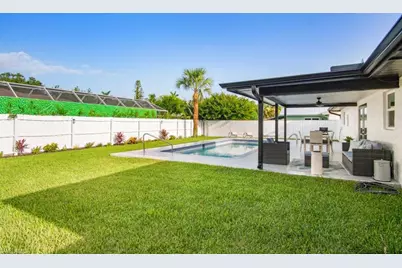 3420 Balboa Cir W, Naples, FL 34105 - Photo 45