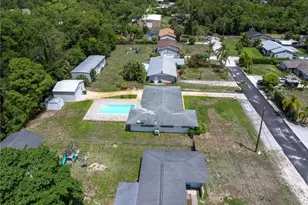 443 Castle Dr, Naples, FL 34119 - Photo 33