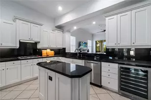 2842 Tiburon Blvd E, Naples, FL 34109 - Photo 7