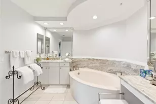 430 Cove Tower Dr, Naples, FL 34110 - Photo 25