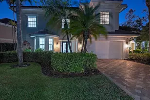 2844 Coco Lakes Dr, Naples, FL 34105 - Photo 3
