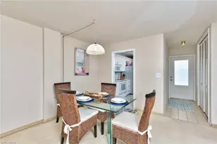 2121 Gulfshore Blvd N, Naples, FL 34102 - Photo 7