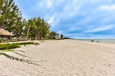 2121 Gulfshore Blvd N #503, Naples, FL 34102 - Photo 15