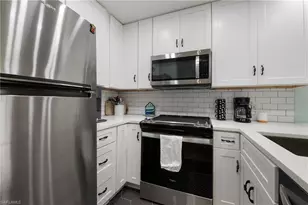 3313 Europa Dr, Naples, FL 34105 - Photo 5