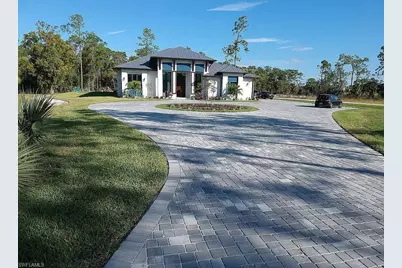 6423 Livingston Woods Ln, Naples, FL 34109 - Photo 1