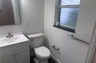 1440 Green Valley Cir W, Naples, FL 34104 - Photo 9