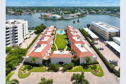 3070 Gulf Shore Blvd N #209, Naples, FL 34103 - Photo 1