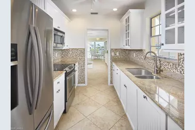 3070 Gulf Shore Blvd N #209, Naples, FL 34103 - Photo 13