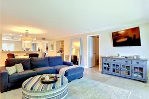 800 Misty Pines Cir, Naples, FL 34105 - Photo 15