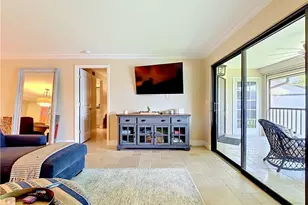 800 Misty Pines Cir, Naples, FL 34105 - Photo 17