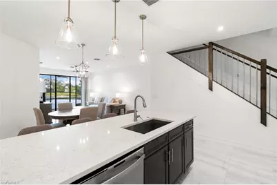 7572 Carnegie Way, Naples, FL 34119 - Photo 17