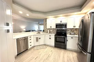 6816 Satinleaf Rd S, Naples, FL 34109 - Photo 5