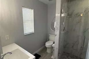 43 NE 13th Ave, Cape Coral, FL 33909 - Photo 11