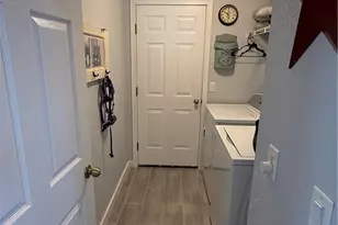 43 NE 13th Ave, Cape Coral, FL 33909 - Photo 9