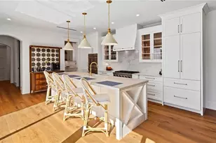 844 8th St S, Naples, FL 34102 - Photo 9