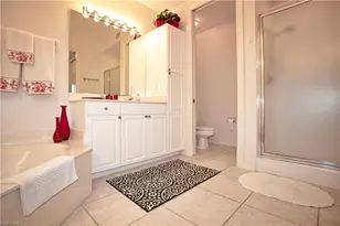 825 Bentwater Cir, Naples, FL 34108 - Photo 25